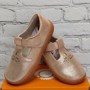 LIVIE & LUCA 'PRIM CLASSIC' T-STRAP MARY-JANE LEATHER SHOES ~CARAMEL SHIMMER~